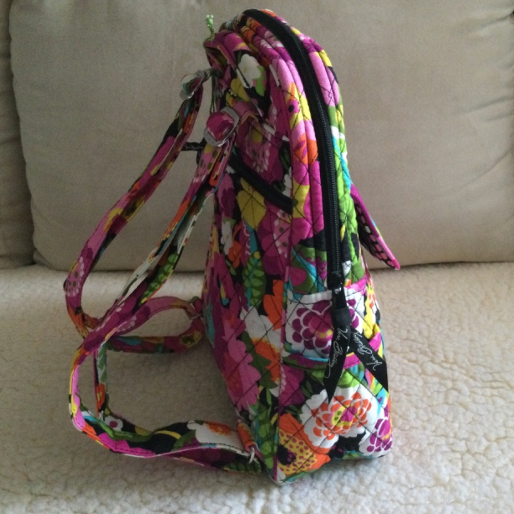 Vera Bradley (NWT) Backpack BEAUTIFUL *Rare DISCONTINUED Pattern 🎈NEW with Tag - Picture 5 of 10